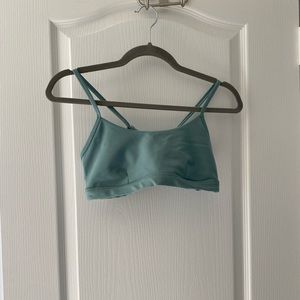 Alo Inteigue bra in Soft sea grass